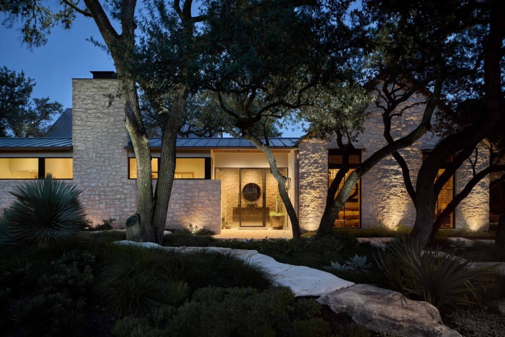 Vale Residence: Exterior at twilight