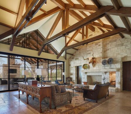 Double Horn Ranch: Living Room