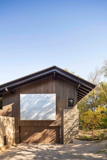 Rollingwood Treehouse: Driveway