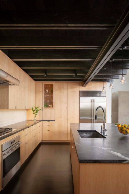 Rollingwood Treehouse: Kitchen