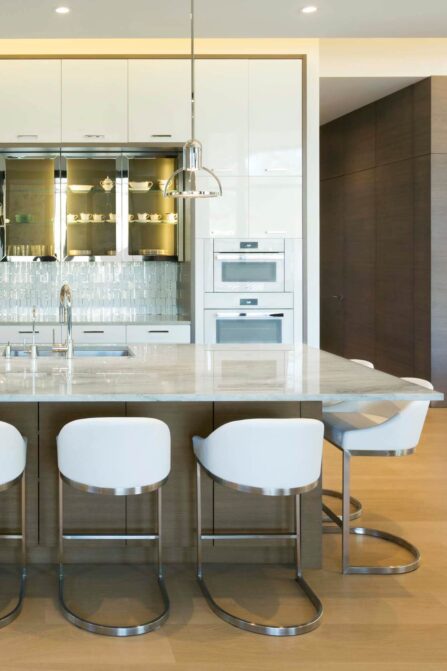 Rivercrest House: Kitchen Island