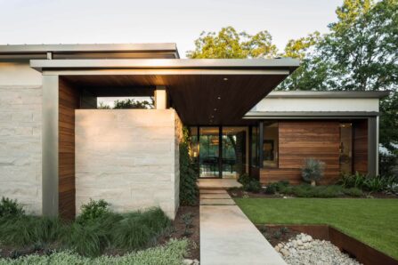 Foothills Terrace Residence: Exterior